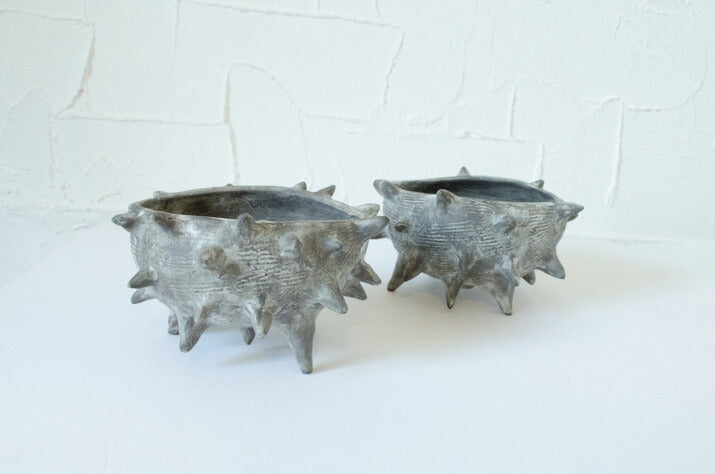 【小鯖美保子】トゲトゲの器 直径(横)約11cm ブラック