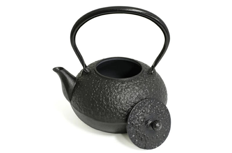 【及富】南部鉄器 鉄瓶 梅丸子(梅の花模様) 1.2リットル