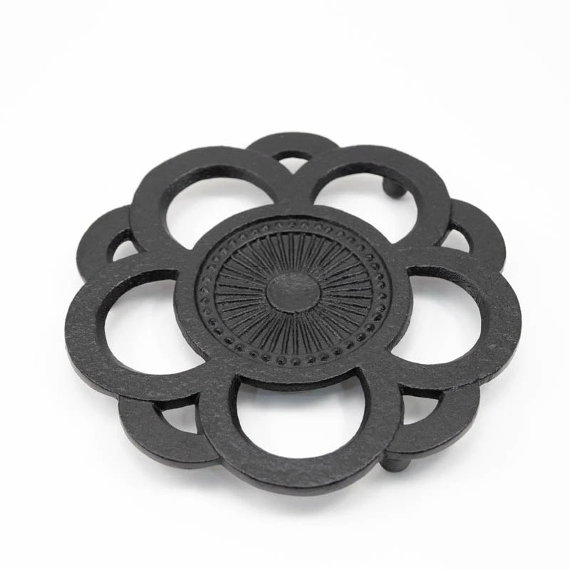 【及富】南部鉄器 鍋敷き 花丸(はなまる)直径16cm