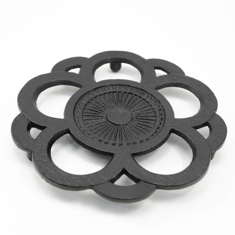 【及富】南部鉄器 鍋敷き 花丸(はなまる)直径16cm