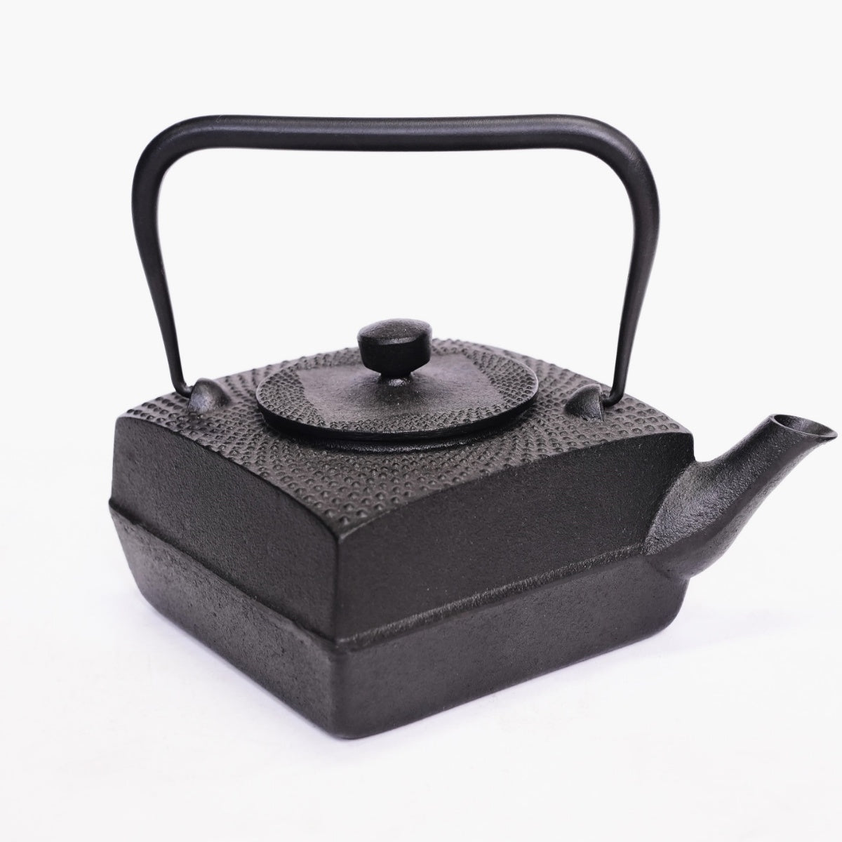 【及富】南部鉄器 及富 鉄瓶兼用急須 正方角あられ 黒 0.6L