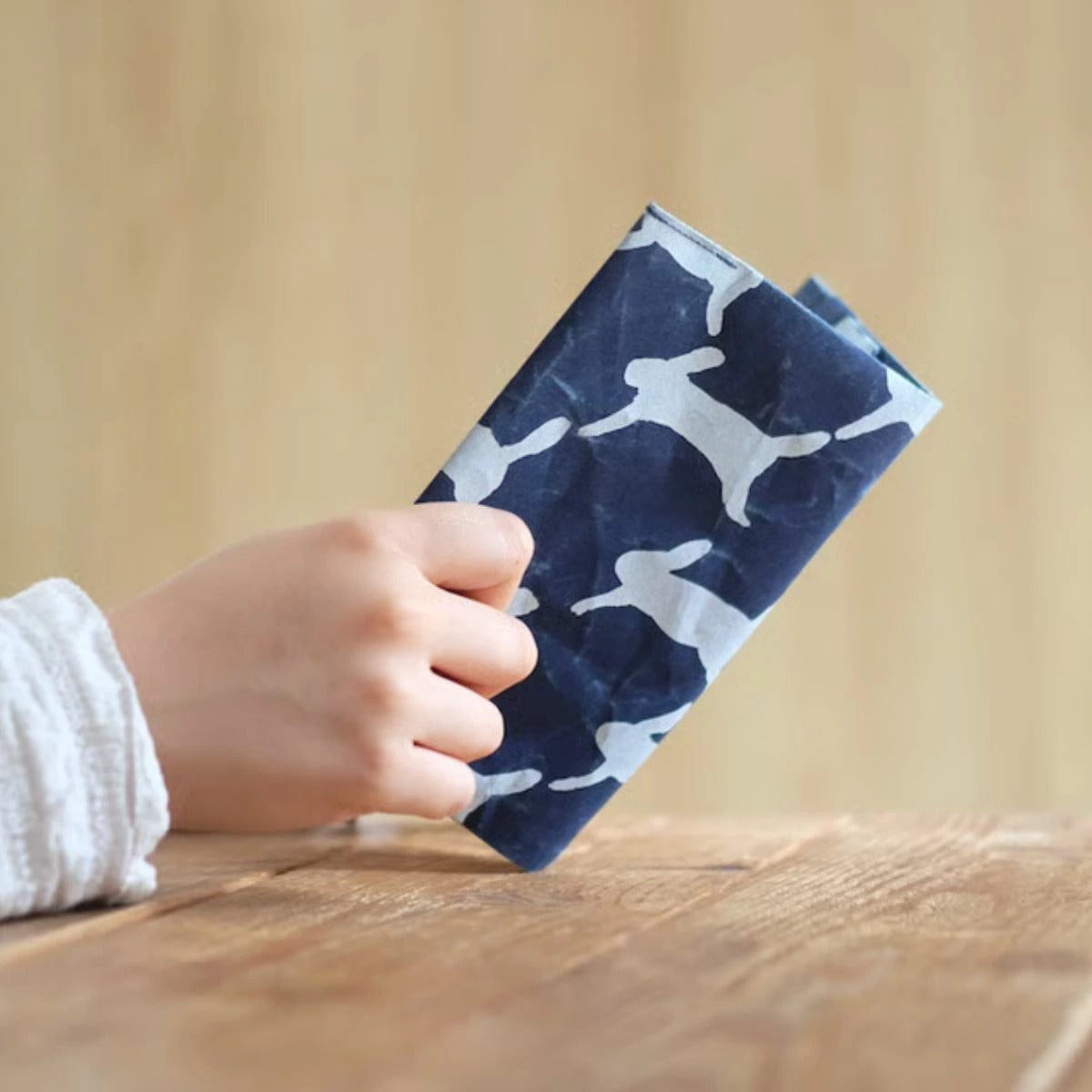 【SIWA 紙和】ブックカバー 文庫サイズ run run run 全2色 mina perhonen コラボ