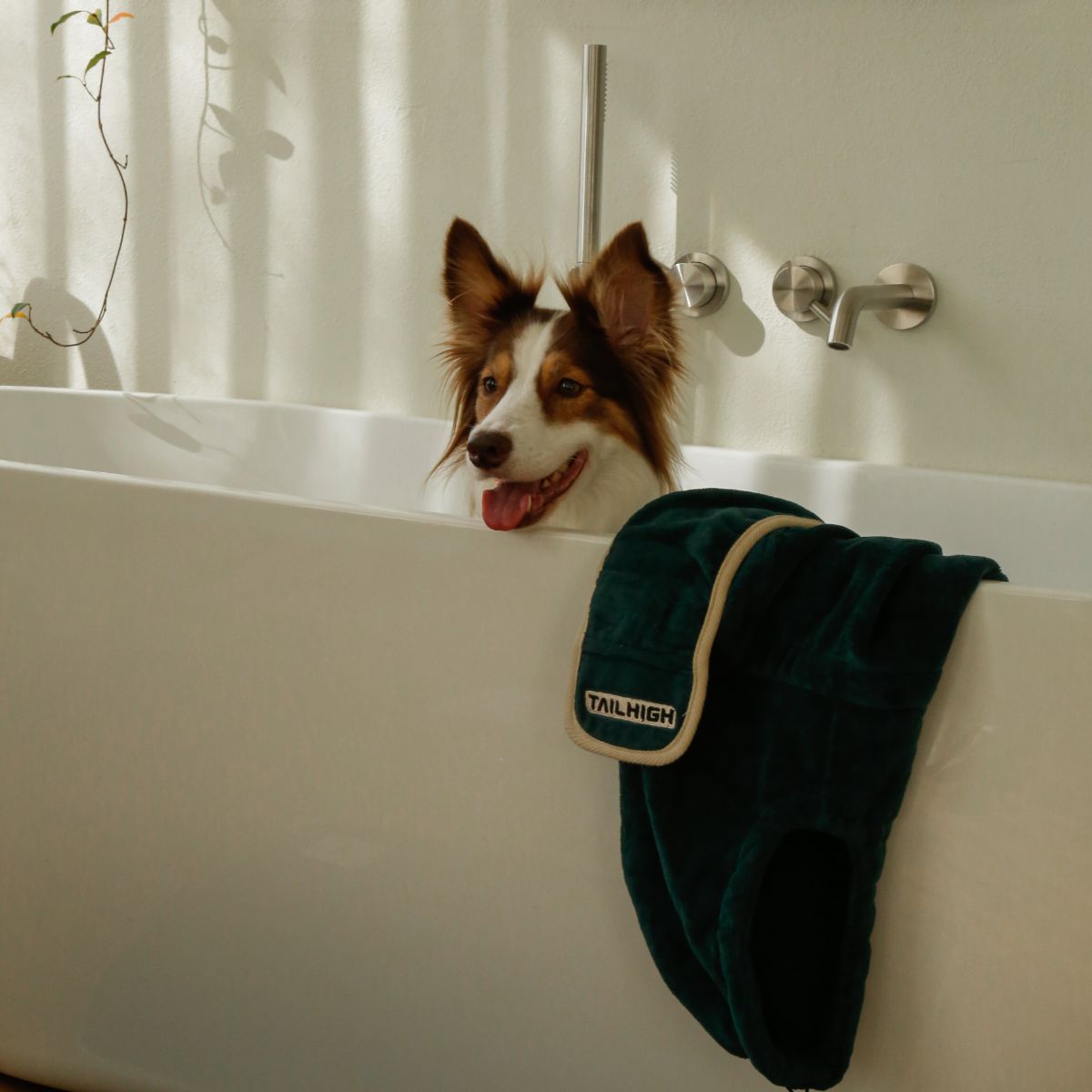 【TAILHIGH テールハイ】ドライローブ Go2 Drying Wearable Towel Mサイズ フォレストグリーン
