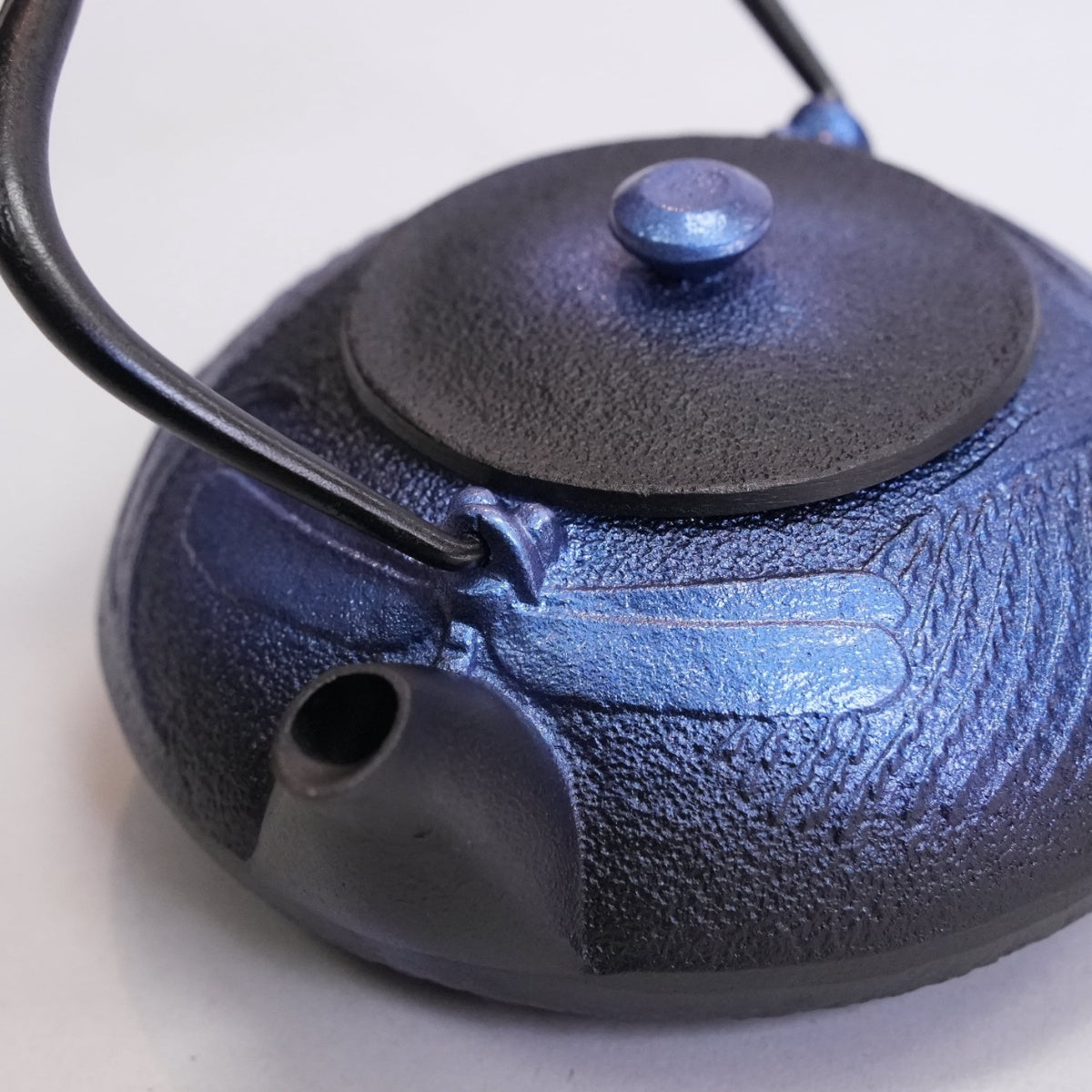 【及富】南部鉄器 鉄瓶兼用急須 蜻蛉 瑠璃色 0.5L