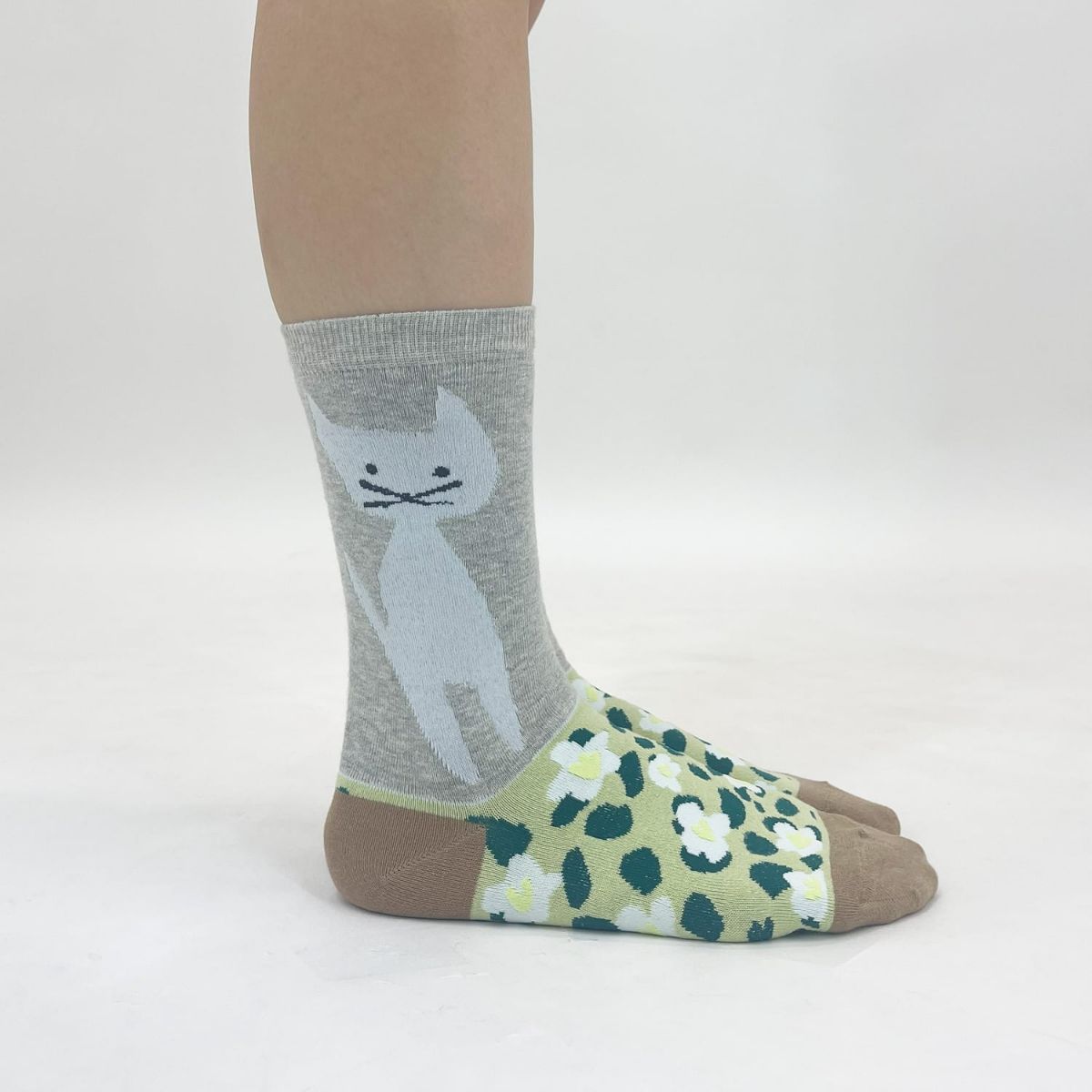 【JIN KITAMURA / 北村人×bpbp】SOCKS CAT IN FLOWER GARDEN 猫とお花畑 ソックス
