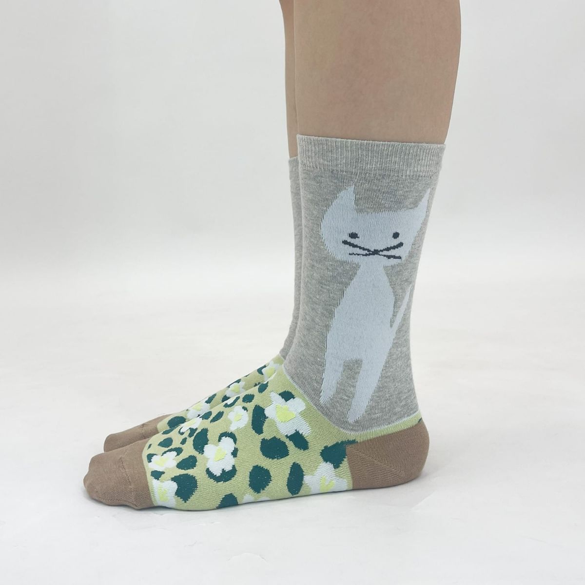 【JIN KITAMURA / 北村人×bpbp】SOCKS CAT IN FLOWER GARDEN 猫とお花畑 ソックス