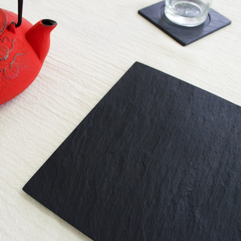 【雄勝硯生産販売協同組合】雄勝皿 黒い玄昌石・角皿18cm