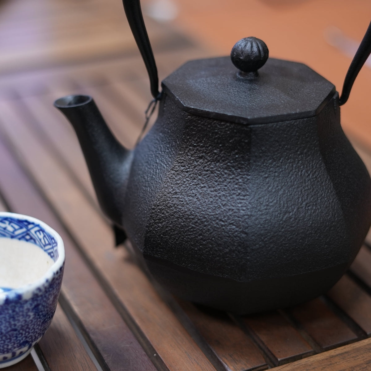 【及富】南部鉄器 及富 鉄瓶 みやび大 黒 1L IH対応
