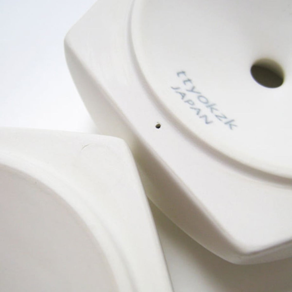 【ttyokzk ceramic design タツヤオカザキ セラミック デザイン】Sugar pot - poire / 洋梨の形のシュガーポット - ポアール