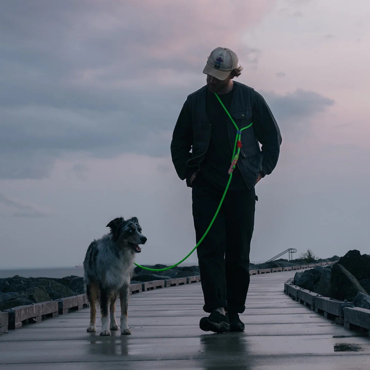 【zee.dog ジードッグ】HANDS-FREE LEASH グロウ ハンズフリーリーシュ